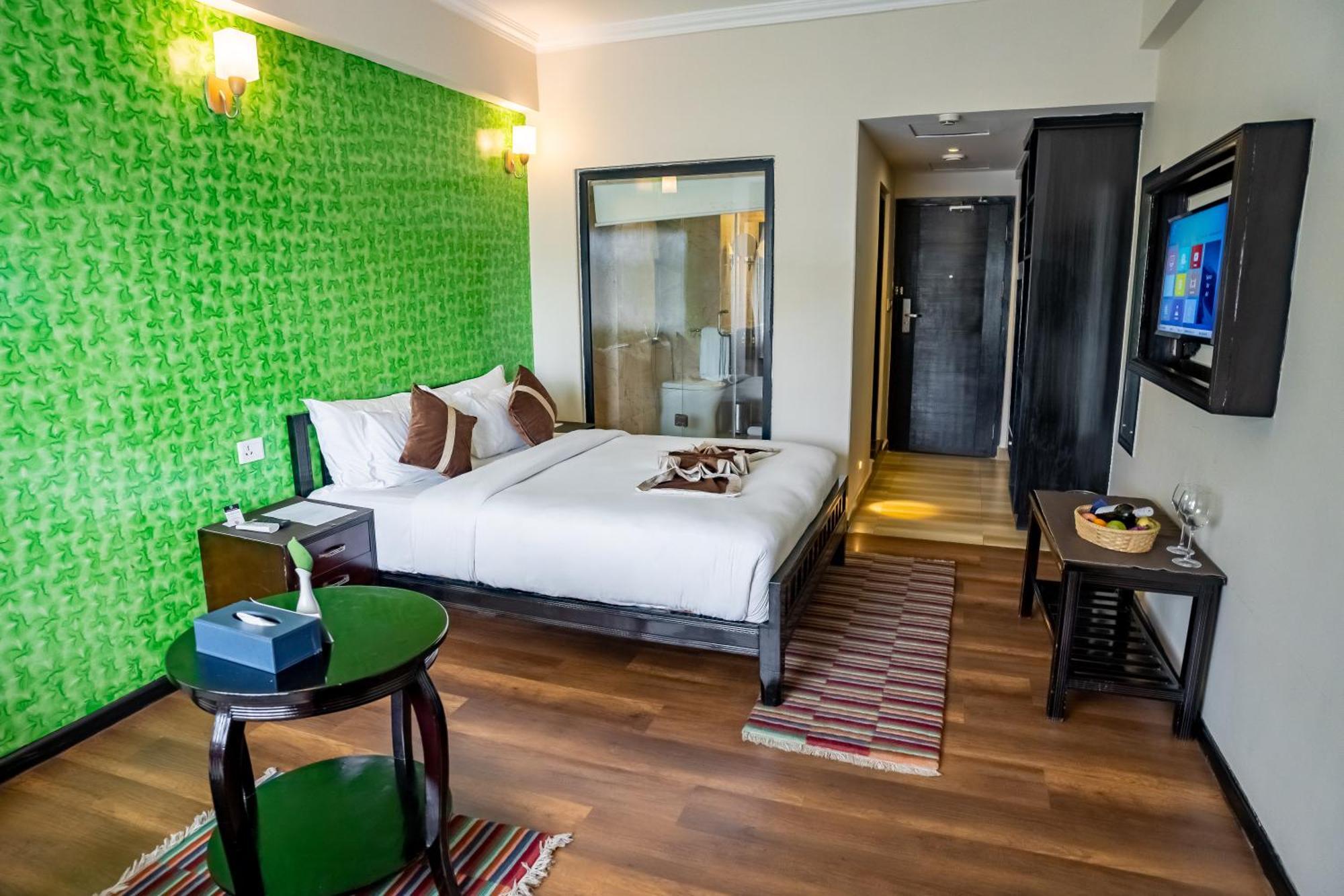 Hotel Sarowar Pokhara Room photo